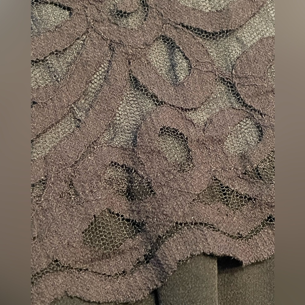 LBD 💅🏼 Black Lace Sleeveless Dress w/silk slip that could be worn on its own.EUC - Picture 9 of 13
